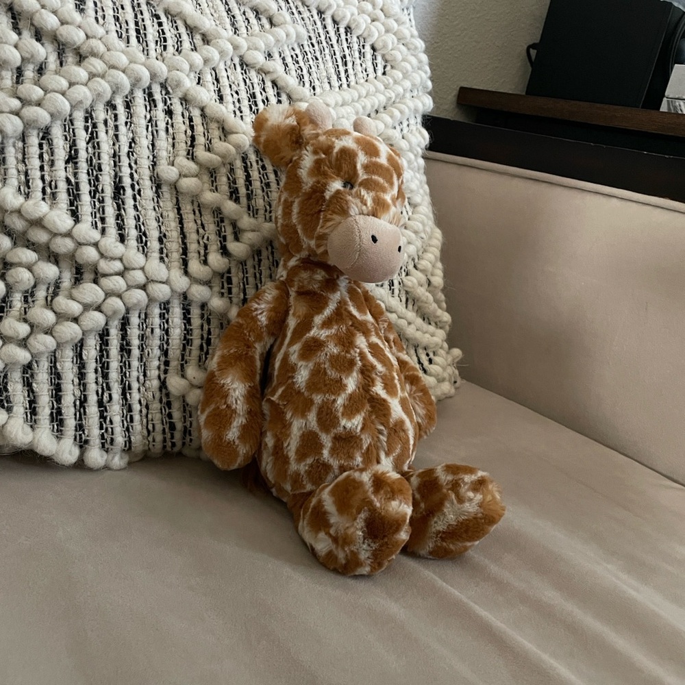 Jellycat Bashful Giraffe Stuffed Animal 12" - Picture 2 of 8